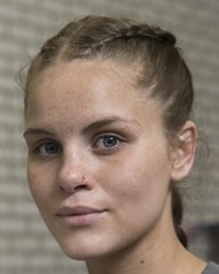 Alicia Holzken