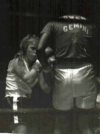 Gwen Gemini vs. Sue TL Fox.jpg