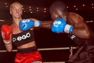 Bettina Csabi vs. Fatuma Zarika.jpg