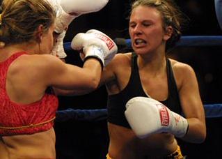 Vaia Zaganas vs. Hollie Dunaway.jpg