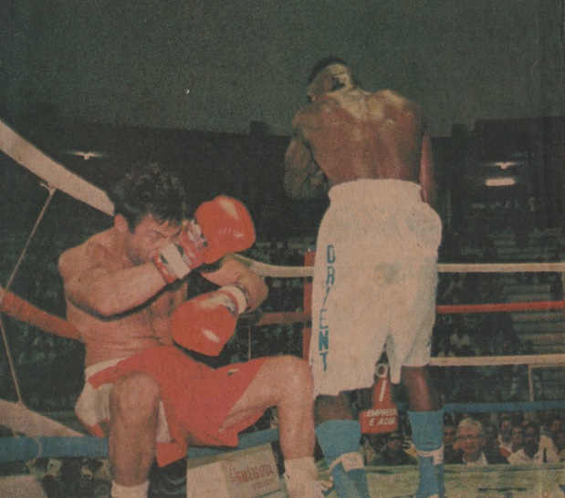 Roberto Dellapenna vs. Reginaldo Andrade.jpg