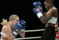 Frida Wallberg vs. Fatuma Zarika.jpg