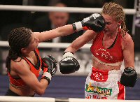 Nadia Raoui vs. Maria Rosa Tabbuso.jpg