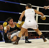 Susi Kentikian vs. Mary Ortega.jpg