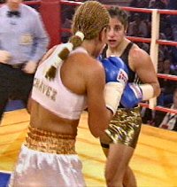 Susianna Kentikian vs. Carolina Alvarez.jpg