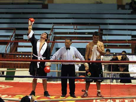 Mirko Manquecoy vs. Carlos Ruiz.jpg