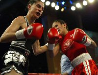 Ana Julaton vs. Clara De La Torre.jpg