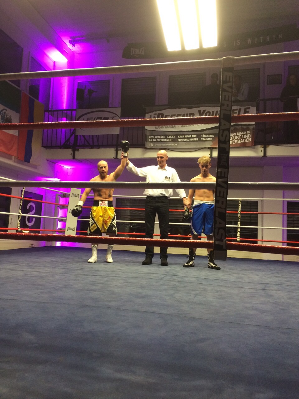 Sebastian Tlatlik TKO Sieger in Runde 2 über Pierre David Wagner.jpeg