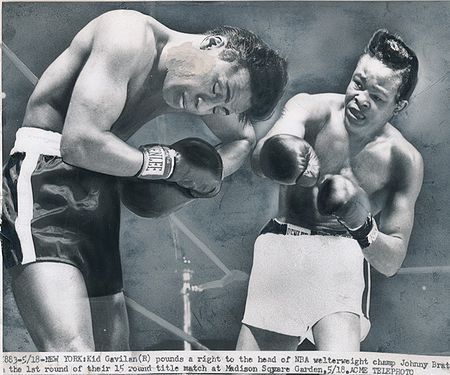 1951 Kid Gavilan vs Johnny Bratton2.JPG