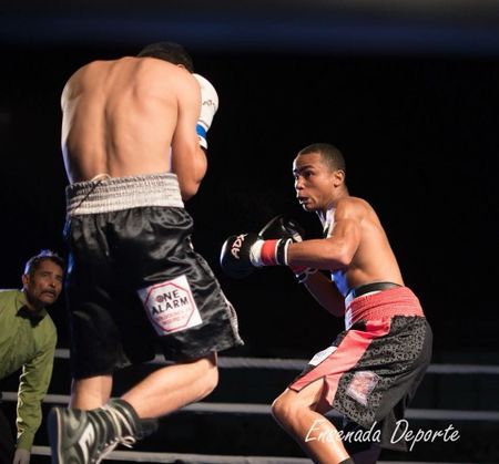 2018-08-03 - Jonhatan Cardoso vs Javier Meraz - Fight-1.jpg