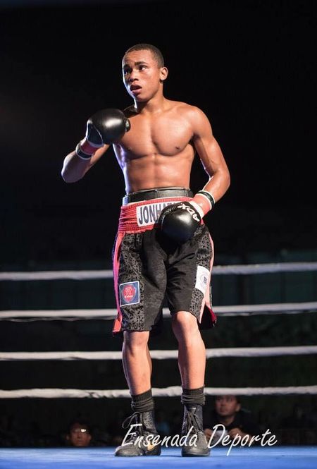 2018-08-03 - Jonhatan Cardoso vs Javier Meraz - Fight-3.jpg
