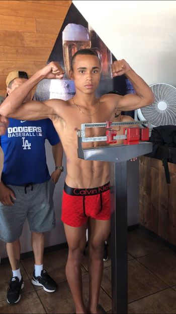 2018-08-03 - Jonhatan Cardoso vs Javier Meraz - Weighing-1.jpg