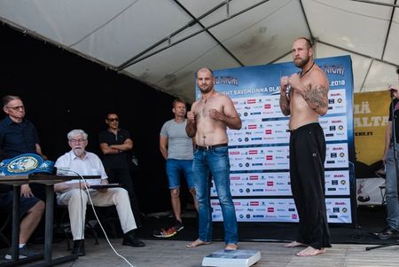 2018-08-11 - Robert Helenius vs Yury Bykhautsou - Weighing-5.jpg