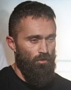 571817.jpg