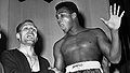805752-britain-henry-cooper.jpg