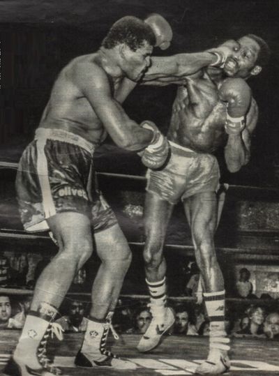 Adilson Rodrigues vs. Melvin Epps.jpg