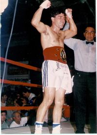File:Adrián Walter Daneff.jpg