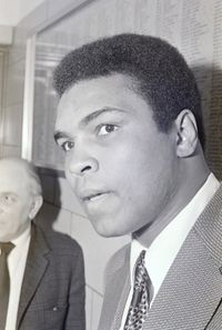 File:Ali104.JPG