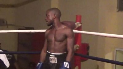 Aliu Bamidele Lasisi vs. Raphael Ansah 003.jpg