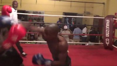 Aliu Bamidele Lasisi vs. Raphael Ansah 016.jpg