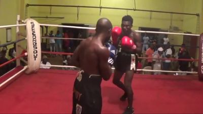 Aliu Bamidele Lasisi vs. Raphael Ansah 027.jpg