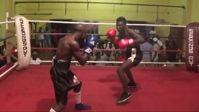 Aliu Bamidele Lasisi vs. Raphael Ansah 028.jpg