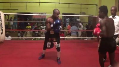 Aliu Bamidele Lasisi vs. Raphael Ansah 029.jpg