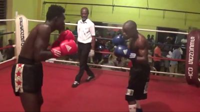 Aliu Bamidele Lasisi vs. Raphael Ansah 047.jpg