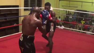 Aliu Bamidele Lasisi vs. Raphael Ansah 049.jpg