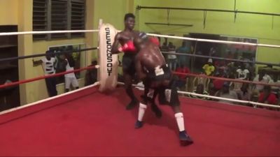 Aliu Bamidele Lasisi vs. Raphael Ansah 050.jpg