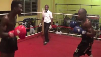 Aliu Bamidele Lasisi vs. Raphael Ansah 051.jpg