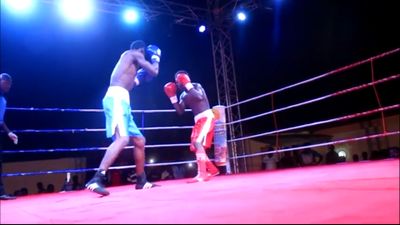 Anama Dotse vs. Emmanuel Allotey 013.jpg