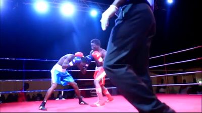 Anama Dotse vs. Emmanuel Allotey 019.jpg
