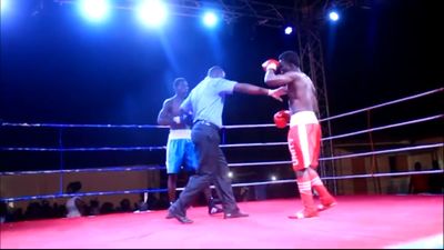 Anama Dotse vs. Emmanuel Allotey 021.jpg
