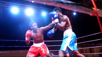 Anama Dotse vs. Emmanuel Allotey 032.jpg