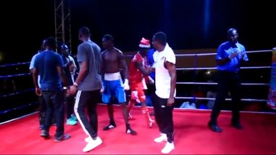 Anama Dotse vs. Emmanuel Allotey 041.jpg