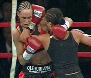 Anita Christensen vs. Nadia Hockmi.jpg