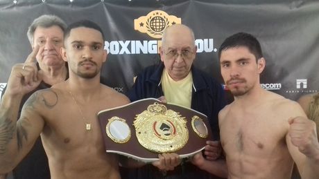 Antonio Paulo Soares vs. Jose Velasquez.jpg