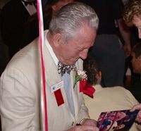 File:ArtMercanteSr IBHOF.jpg