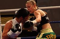 File:Asiye Oezlem Sahin vs. Olga Harton.jpg