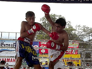 Athiwatlek Chaiyong Gym vs. Saifah Pakdee Gym.jpg