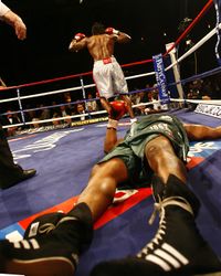 File:Audley Harrison Michael Sprott knockdown.jpg