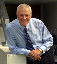 File:Barry Hearn c Lustig.jpg