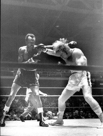Bob Foster vs. Tommy Hicks . Fasan.jpg