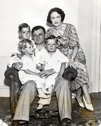 File:BraddockFamily2.jpg