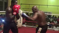 File:Briamah Kamoko vs. John Dugu 009.jpg