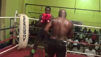 File:Briamah Kamoko vs. John Dugu 018.jpg