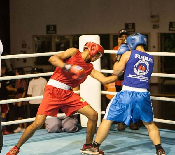 Caique Bento vs. Juan Ribeiro.jpg