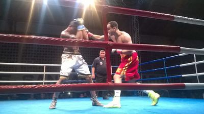 Carlos Ailton Nascimento vs. Robson Bambu (01).jpg