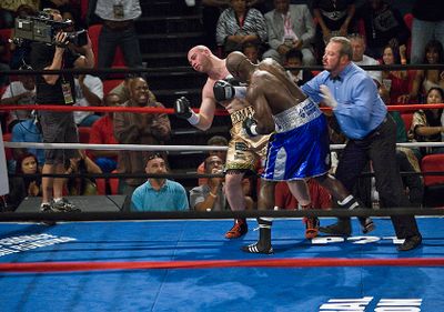 Cedric Boswell vs. Roman Greenberg.jpg